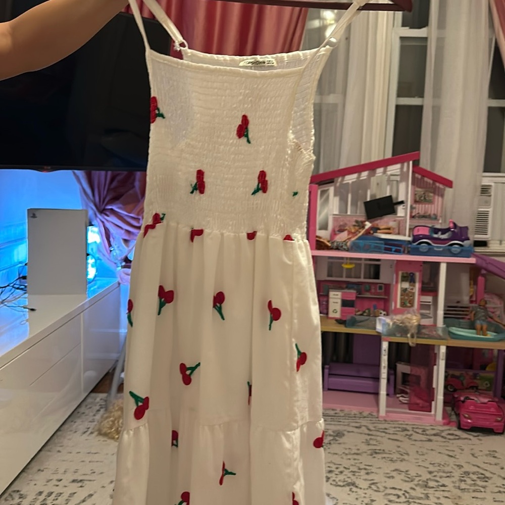 CCherry printed white summer dress